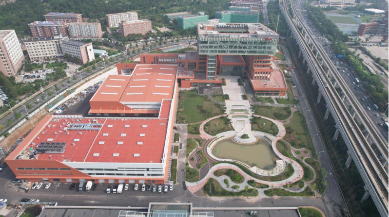 一汽解放青島基地研發(fā)能力提升項目（山東省工程質量管理標準化示范工程、中國施工企業(yè)管理協(xié)會綠色建造項目）